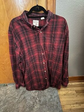RedHead Red and Black Plaid Button-Down Shirt